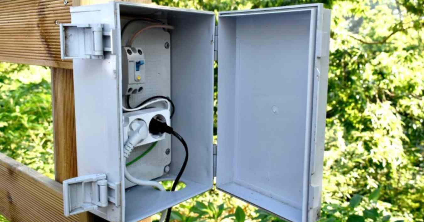 Outdoor Electrical Boxes